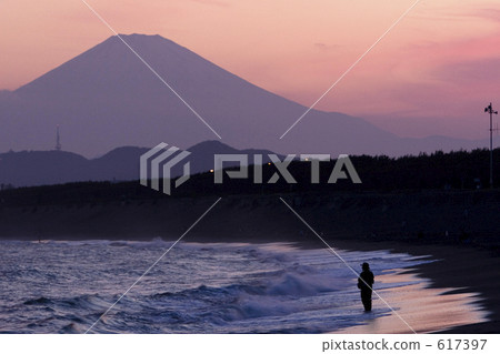 Evening scenery of Mt. Fuji Evening scenery of Mt. Fuji 617397
