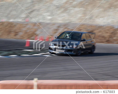 Lancer Evil attacking the final corner of Honjo Circuit 617883