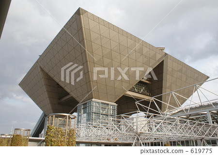 International Exhibition Hall ② 619775