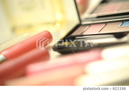 Image of cosmetics 621198