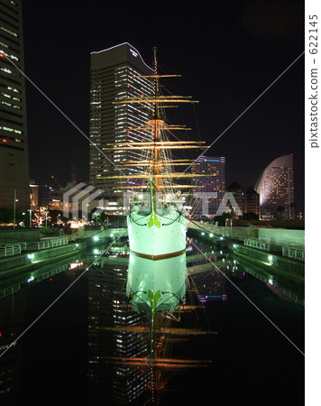 Night view of Nihon Maru 622145