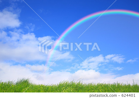 Prairie with blue sky and rainbow 624401