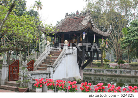 Hanoi one pillar temple 624829