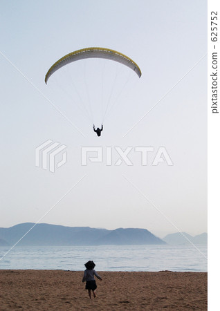 滑翔傘 白天 逃跑 625752