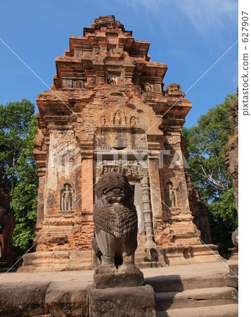 Sinha為Preariho辯護仍然存在 Sinha為Preariho辯護仍然存在 627907