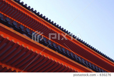 瓷磚和椽子 630276