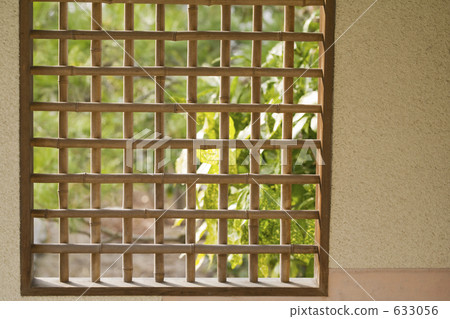 Lattice window of the ante 633056