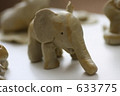 粘土工作，大象。 633775