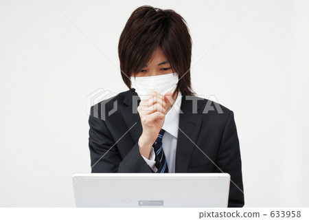 A man with a mask 633958