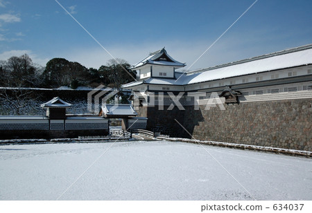 Walk along Kanazawa / Kanazawa Castle in Snow Hanabusa Mono Tower and 50 Nagaya 634037