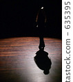 Dancer's shadow 635395