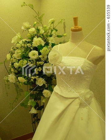 Pure white wedding dress Pure white wedding dress 635539