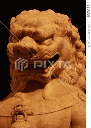 Tiananmen lion 637038