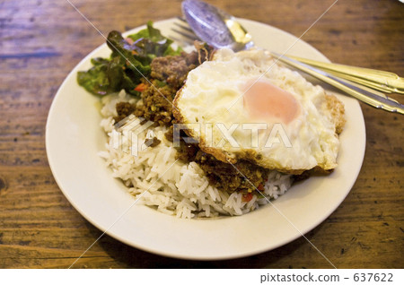 Stir-fried basil with ground pork Stir-fried basil with ground pork 637622