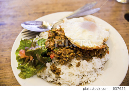 Stir-fried basil with ground pork Stir-fried basil with ground pork 637623