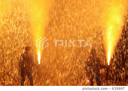 Hand fireworks 639997