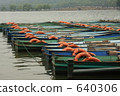 Boat stand (China / Hangzhou _ West Lake) 640306