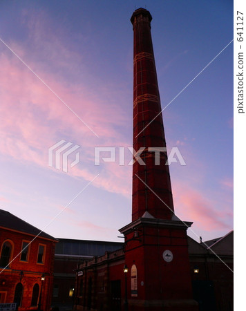 A chimney made of bricks 641127