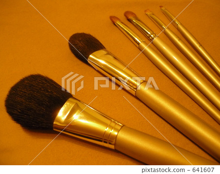 Makeup Brush 1 Makeup Brush 1 641607