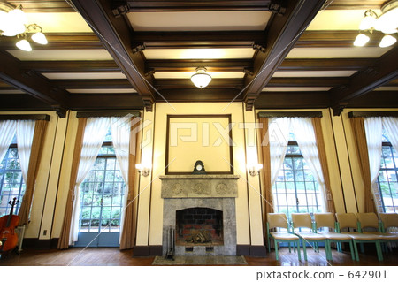 帶壁爐的房間 帶壁爐的房間 642901