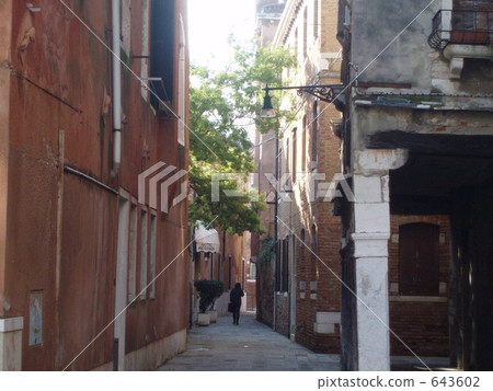 The back streets of Venice The back streets of Venice 643602