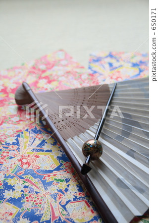 範和Kanzashi 650171