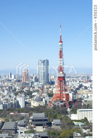 View of Tokyo Tower and Roppongi Hills 650315