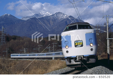 有限的快遞Azusa快速回到Yatsugatake 650520