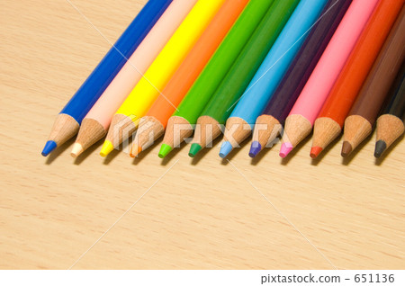 12 colored pencils aligned 12 colored pencils aligned 651136