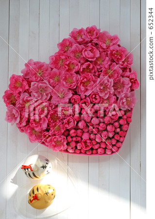 Flower, love, light and Ⅲ year's card material 652344