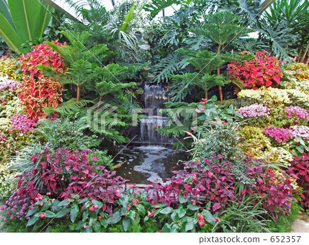 At the Butchart Gardens in Canada 652357