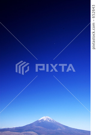 Mount Fuji and the sky Mount Fuji and the sky 652643