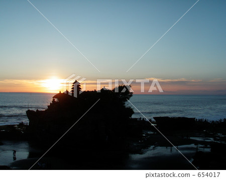 海神廟的晚上風景 654017