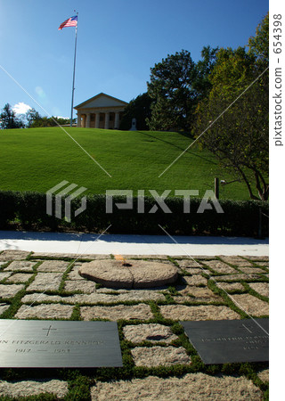 Tomb of John F. Kennedy and Arlington House 654398