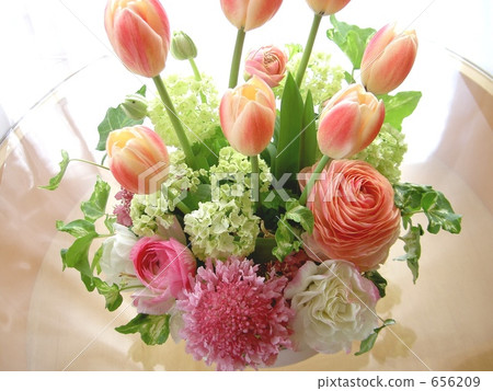 Spring color arrangement 656209