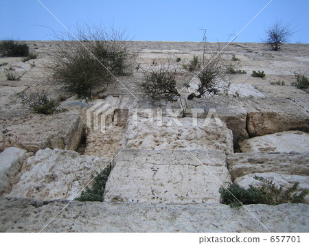 Mourning Wall 657701