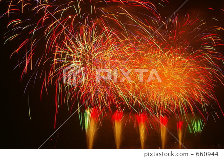 Adachi-ku firework display in Gogi Nogawa River 660944