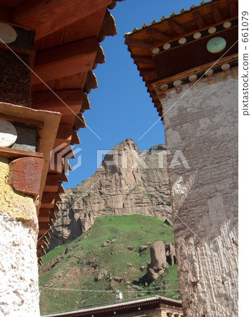 The alley of Tibetan Buddhism Rokkoji The alley of Tibetan Buddhism Rokkoji 661079