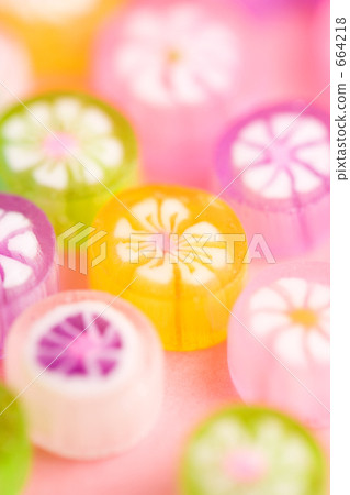 Wrapped candy 664218