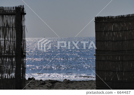 Spring sea 664487