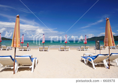 Patong Beach @ Phuket late morning 668978