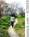 walk, walking, walks 670059