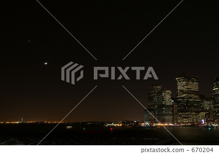 紐約灣在晚上 紐約灣在晚上 670204