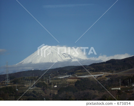 Snow makeup Fuji in blue sky Snow makeup Fuji in blue sky 673854