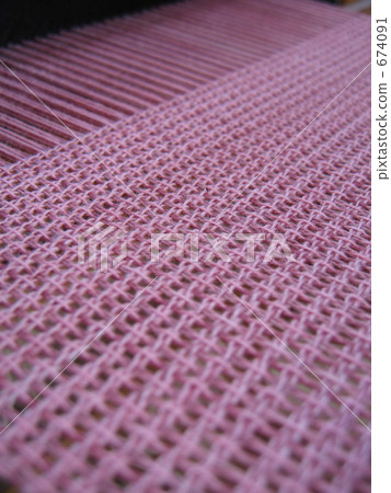 Weaving operation 674091