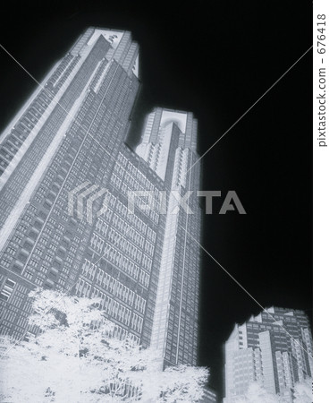 Darkness and light 676418