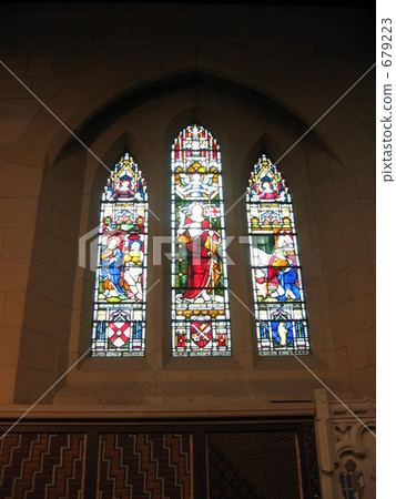 大教堂彩色玻璃 679223