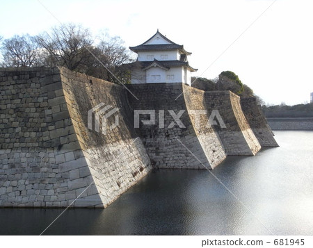 Osaka Castle in early spring 681945