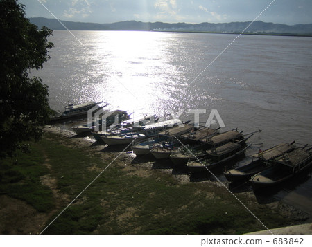 Aiyawadi River Aiyawadi River 683842