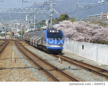 Chizu Express穿越櫻花盛開的櫻花HOT 7000系列Super Hakuto 684933